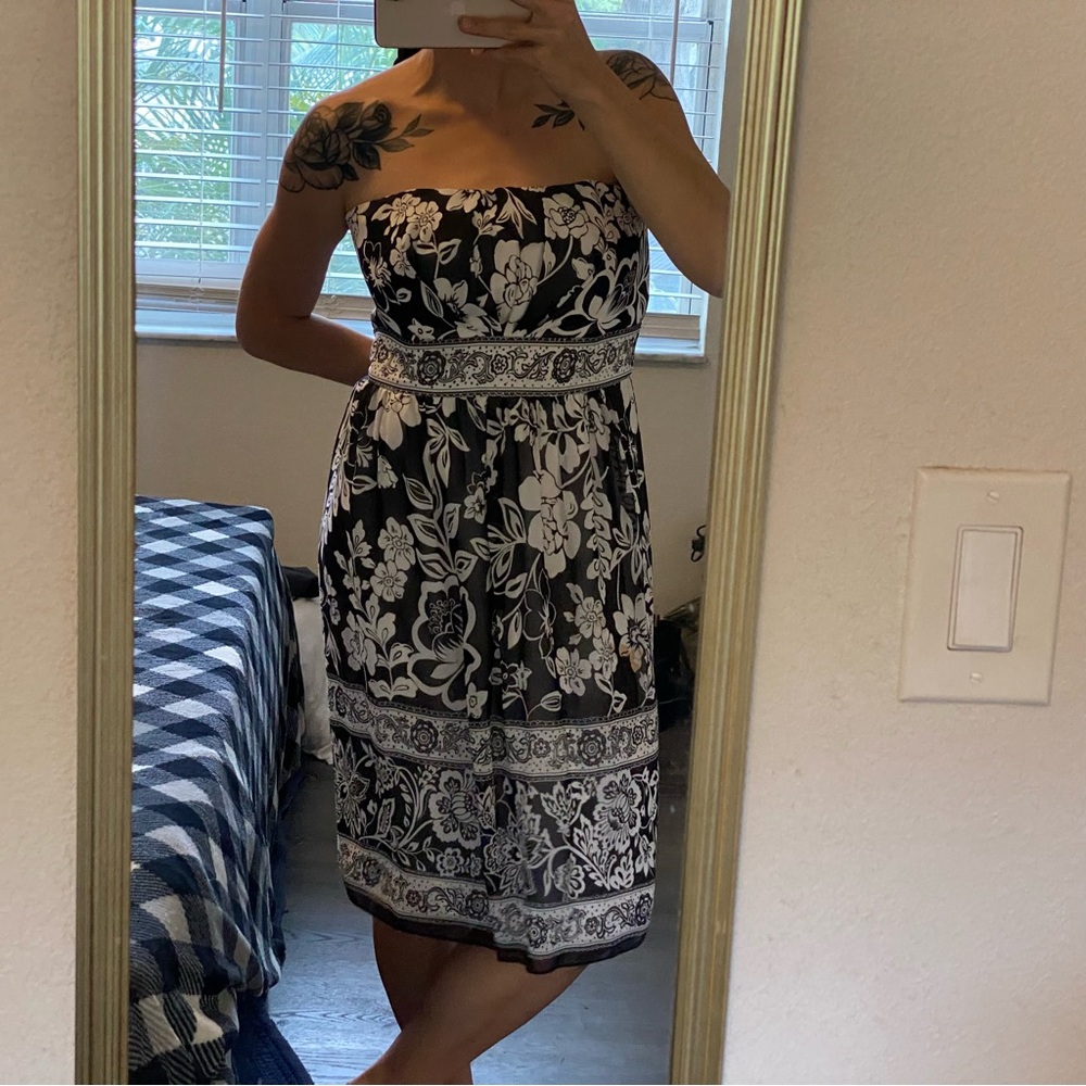 White House Black Market Strapless Black and White Dress